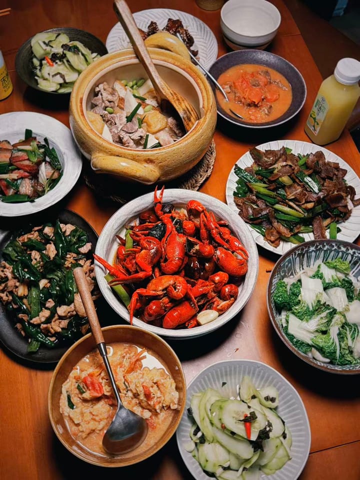 个个的小饭桌
