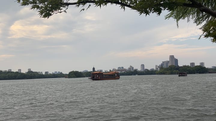 如果你也喜欢在旅行的时候胡思乱想